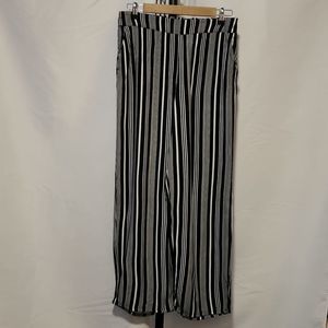 Apt 9 Dress Pants sz. Med.